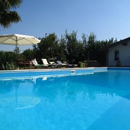 Chalet Di Campagna Sauna E Piscina Chalé *