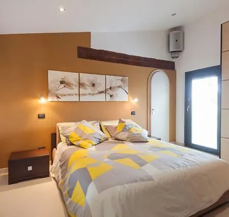 Chalet Di Campagna Sauna E Piscina