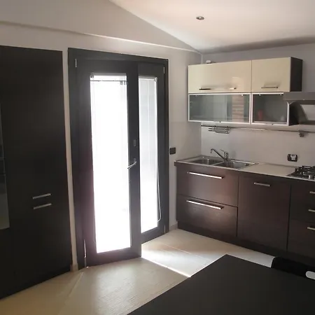 Chalet Di Campagna Sauna E Piscina בקתה